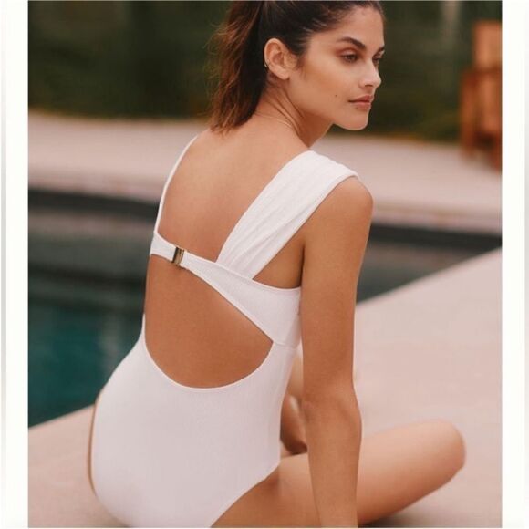 Charlie Holiday NWT Peyton One Piece Bikini Swimsuit in White Size 8 - Picture 5 of 11